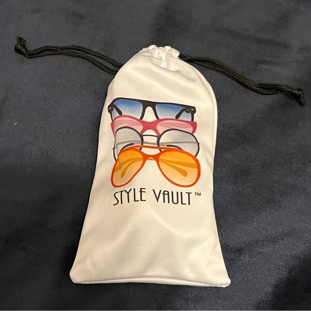 ✨NEW Heart Shaped Dog Sunglasses - Picture 6 of 6